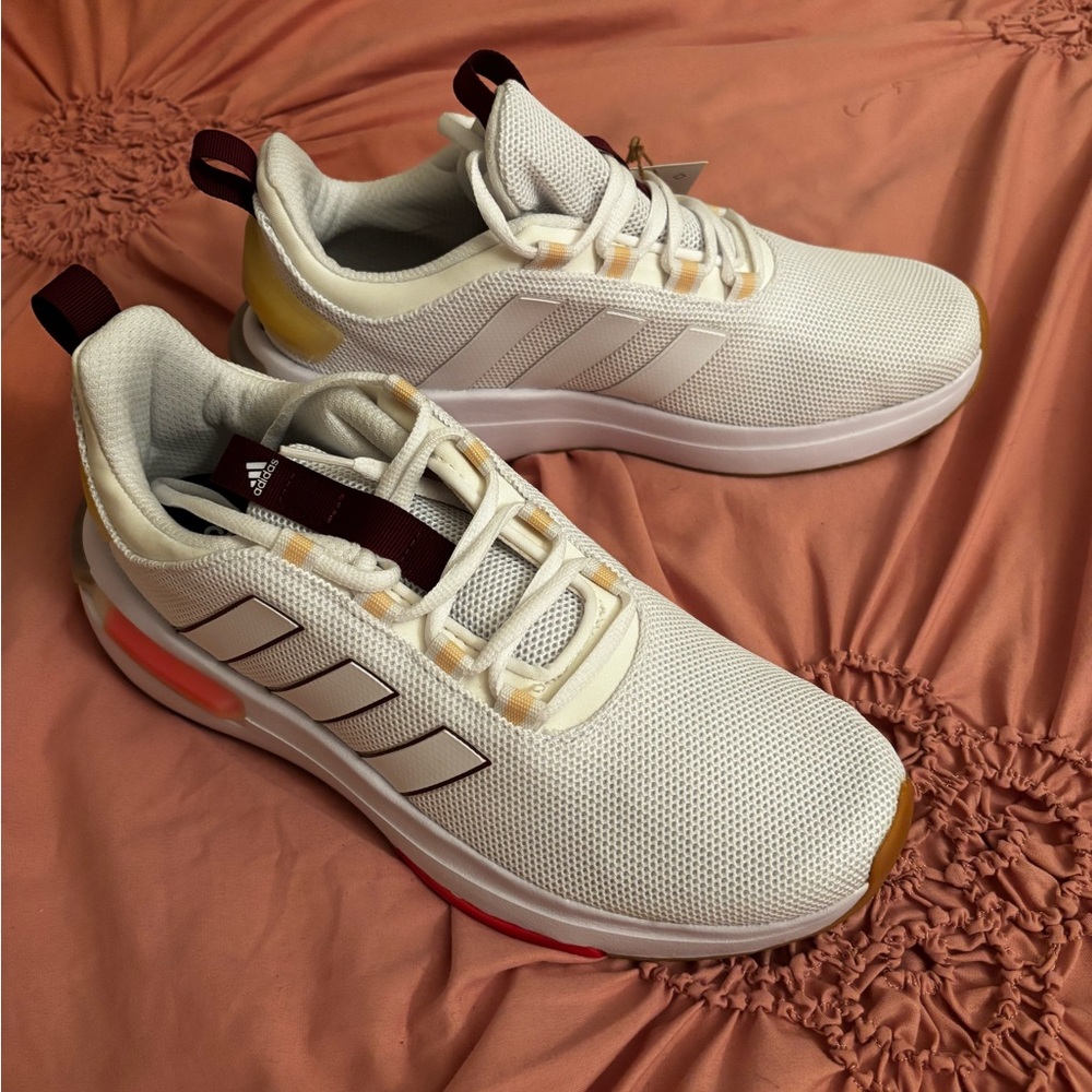 Adidas Women’s White and Maroon Racer TR23